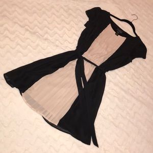 Super cute dress for work or drinks!